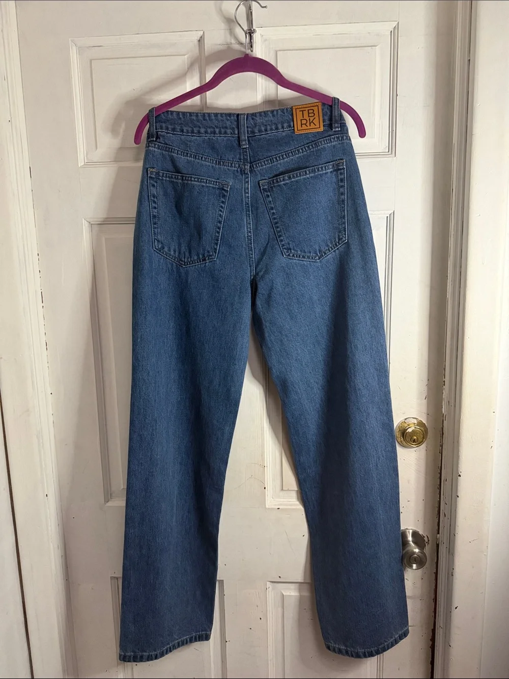 NWT Aqua Straight-Leg Blue Jeans with Cream Patch Distressing- size 26/2